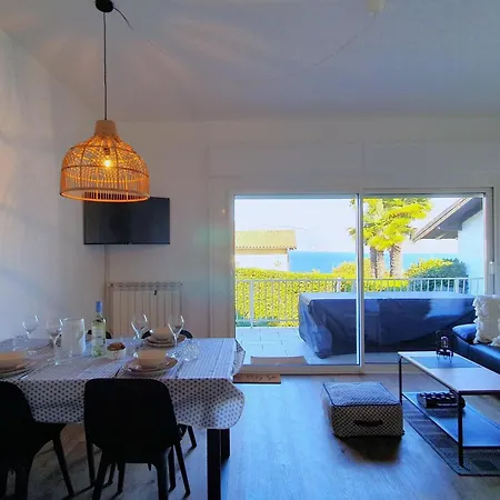 In With Private Garden Tatil Evi *